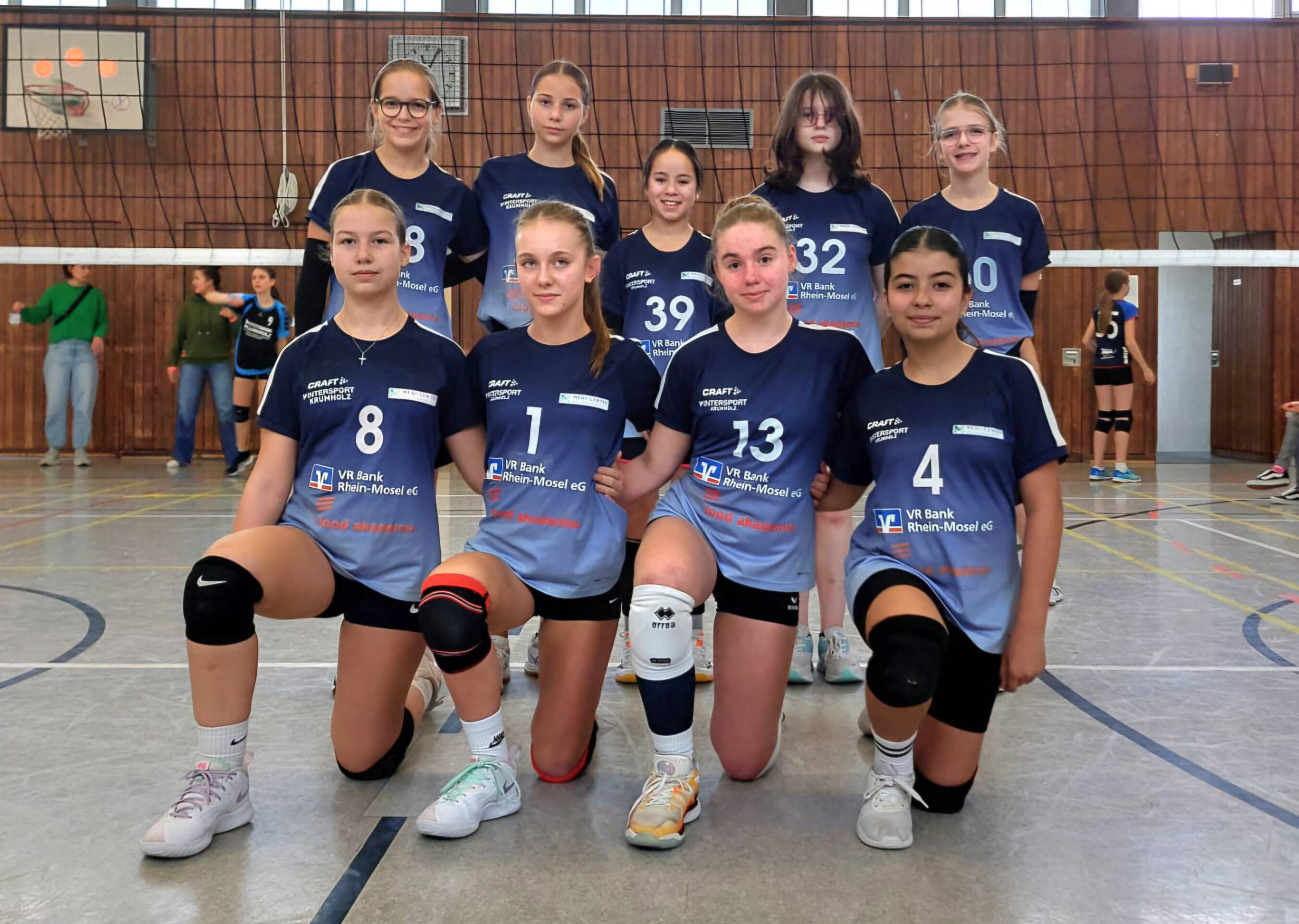 Obere Reihe v.l.n.r.: Elli K., Anna Maria S., Emilia G., Amina B., Ifke S. Untere Reihe v.l.n.r.: Lea S., Amelie L., Mia M., Cennet I.