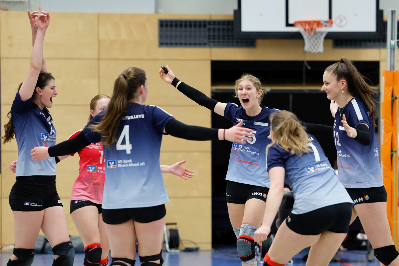 Großer Jubel nach einem erfolgreichen Spielzug. Foto: Tobias Jenatschek