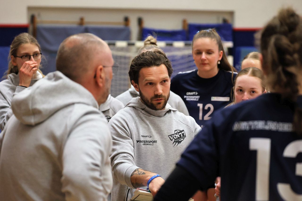 VCN-Jugendtrainer Benjamin Meßner coachte im Finale. Foto: Jörg Niebergall
