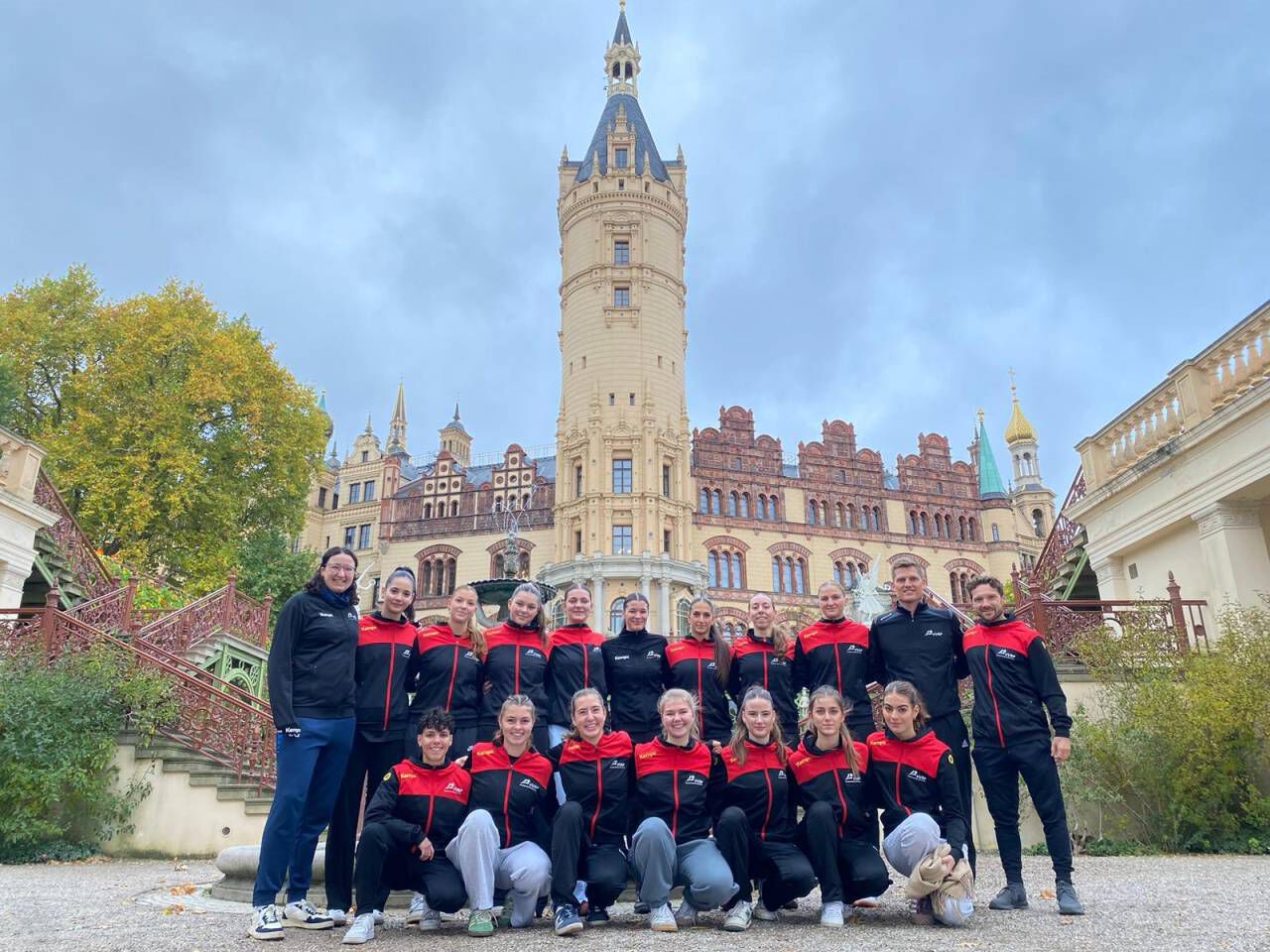 VVRP Team vor dem Schloss, Foto: Privat